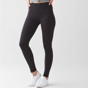 Lululemon Wunder Under Pant in Black - Size 8